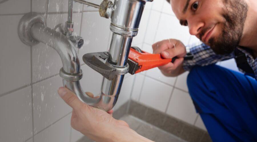 Expert burst pipe repair services in Lakeland, LA